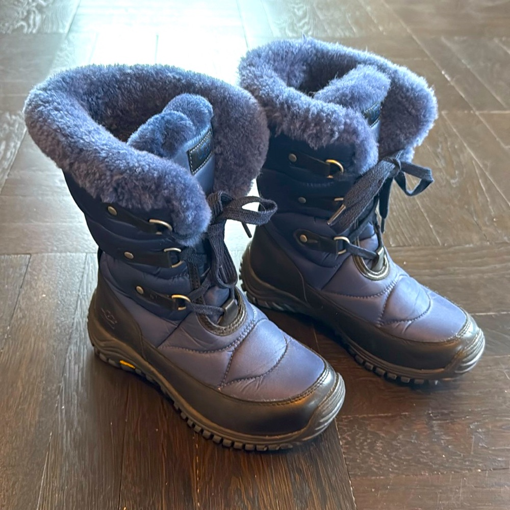 UGG LORIEN MIDNIGHT BOOTS Womens Waterproof Size 5